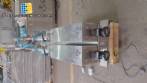 Envasadora de l�quidos pneum�tica em inox semi-autom�tica com dois bicos Y&G Packing Machinery