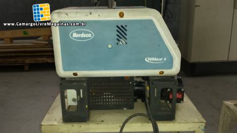 M�quina de cola quente