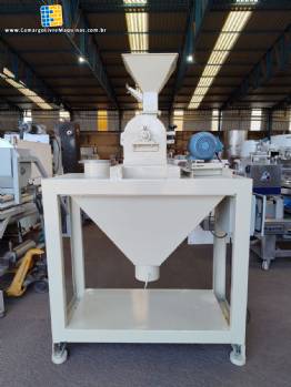 Moinho martelo em a�o carbono para refinamento de a��car 5 CV