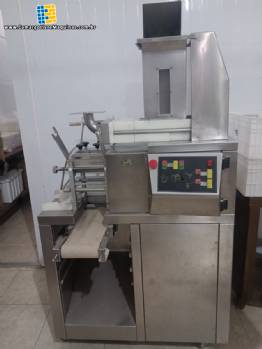 Ravioleira em inox om 6 moldes para produ��o de ravi�li ITALGI com cortador de massa longa