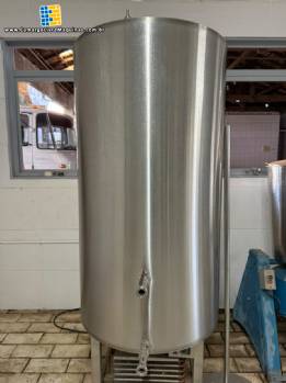 Tanque fermentador em inox auto refrigerado para cervejas 250 litros Fass Bier