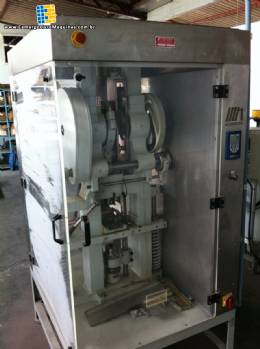 M�quina de compress�o exc�ntrica