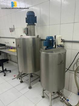 Produtora contnua de sorvete e aa com triturador e batedor de calda Lupafrio