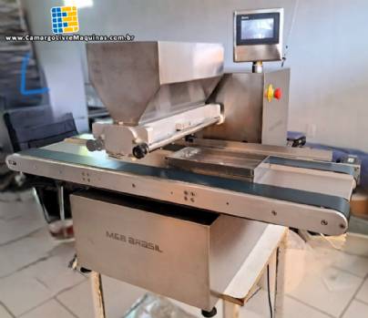 Pingadeira dosadora com 6 bicos para massas moles M&B Brasil Pingadeira dosadora com 6 bicos para massas moles M&B Brasil