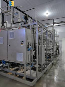 Sistema UHT ultra pasteurizador para processamento térmico de líquidos sucos molhos caldos SPX APV 6.000 litros por hora Sistema UHT ultra pasteurizador para processamento térmico de líquidos sucos molhos caldos SPX APV 6.000 litros por hora