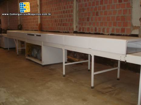 Túnel de resfriamento com 9 capotas Túnel de resfriamento com 9 capotas